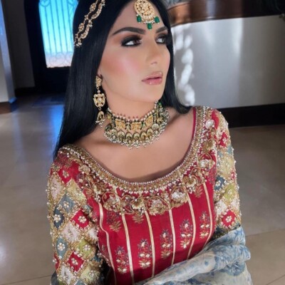 Beauty by Krimse delivers modern bridal hairstyles that blend contemporary style with timeless elegance. Bridal hair with a modern twist, styled to perfection for a contemporary wedding.