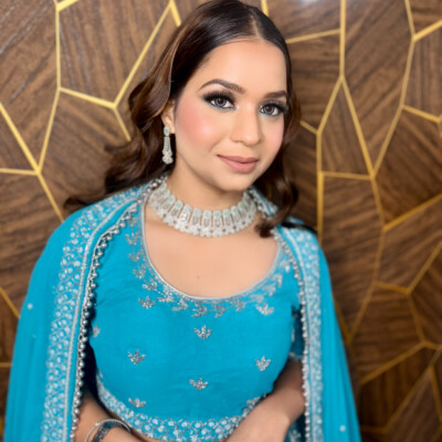 Bridal makeup services by Beauty by Krimse feature a flawless and luxurious finish, tailored to suit your special day. Glamorous bridal makeup with a flawless finish.